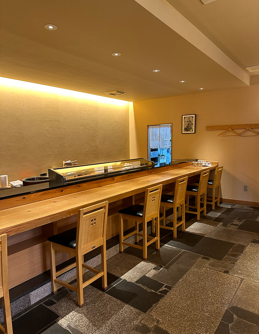 岡崎市すし道楽海斗の店内